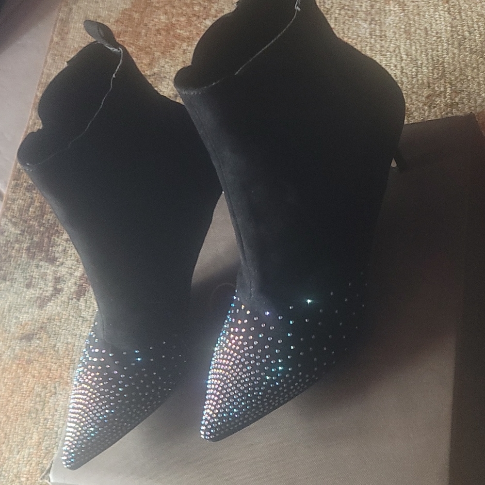 Womens shoes
